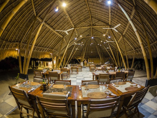 komodo-resort-sunset-restaurant-inside