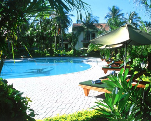 mui-ne-the-beach-resort-pool