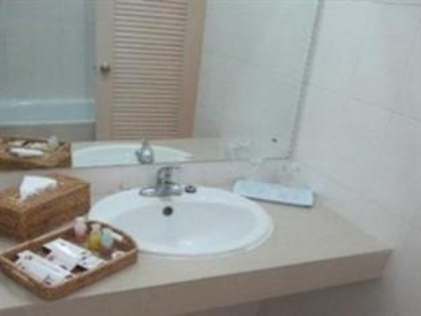 myanmar-mandalay-city-hotel-bad_1