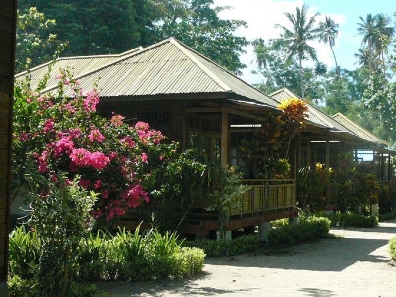 nord_sulawesi_two_fish_bungalow_01
