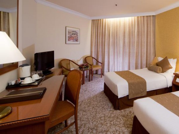 singapore-miramar-hotel-room